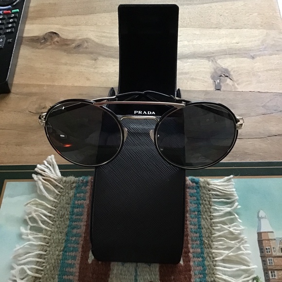 Sunglasses - Picture 1 of 6